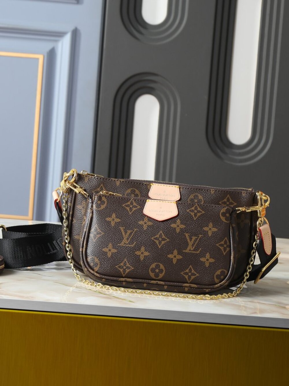 Louis Vuitton Multi Pochette Accessoires Bag